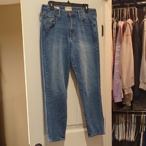 Universal Thread High Rise Straight Blue Jeans